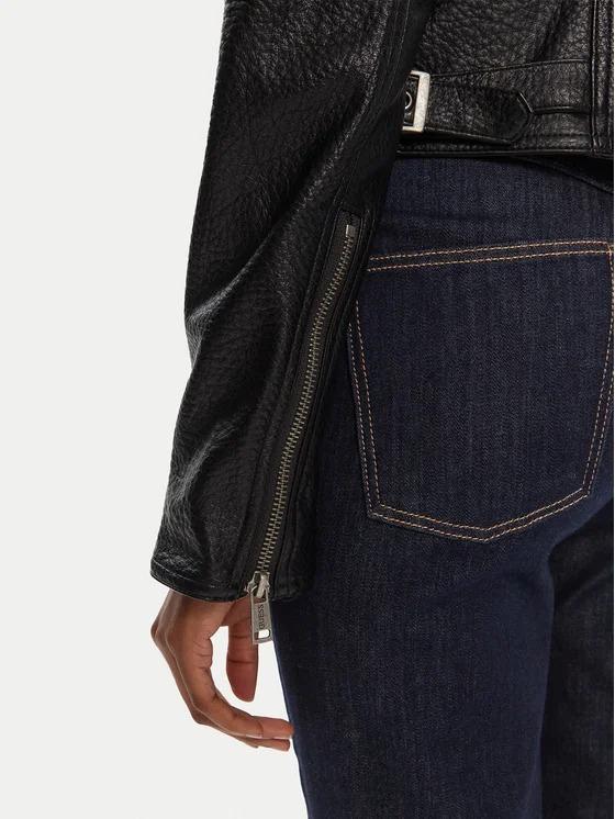 W5YL19WHDS0/JBLK GUESS