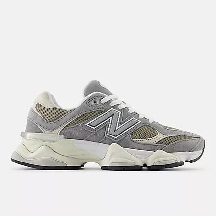 New Balance SNEAKERS 9060 IN PELLE E TESSUTO MULTICOLOR 