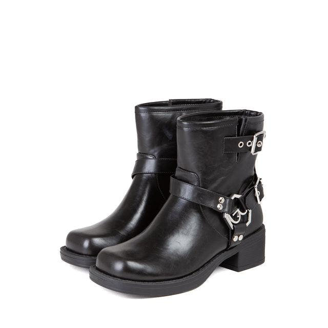 BOOTS 