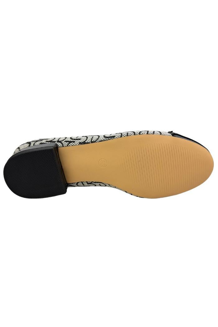 BALLET SHOES 