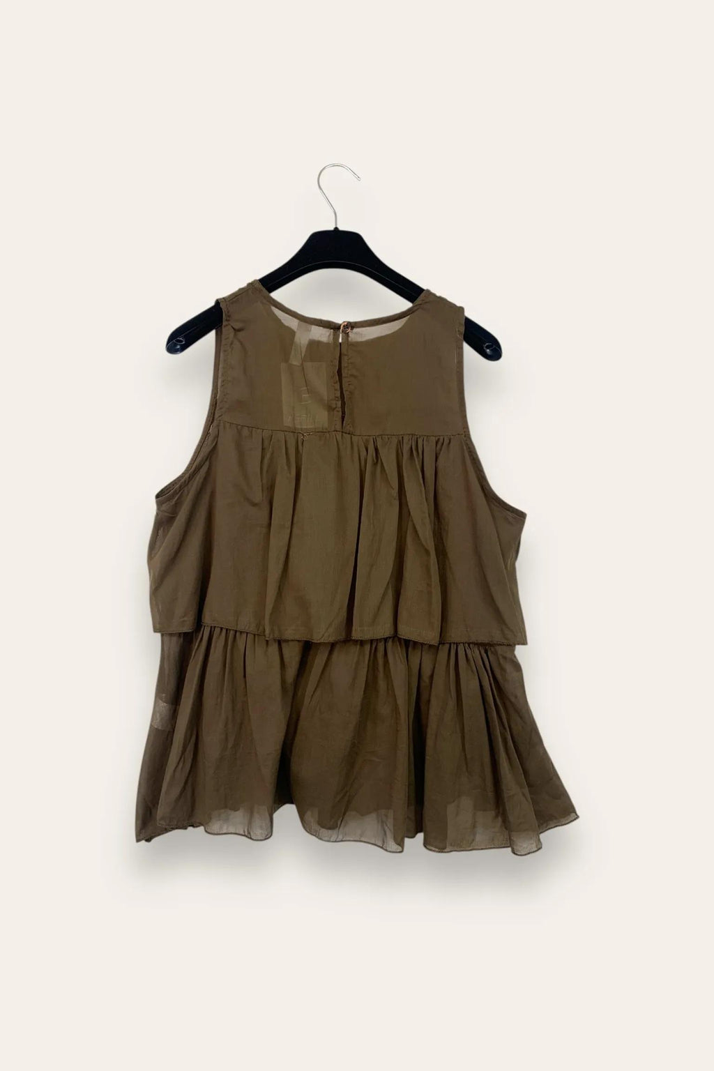 Canotta a balze con bottone dietro 