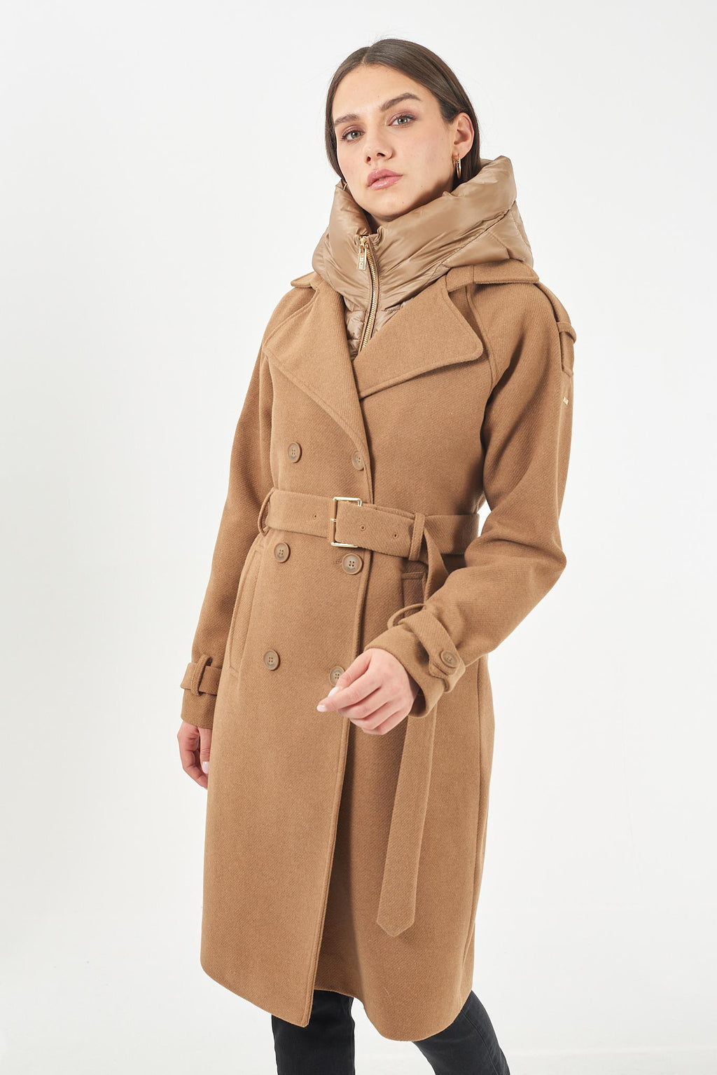 O058 KN00/0203 YES ZEE