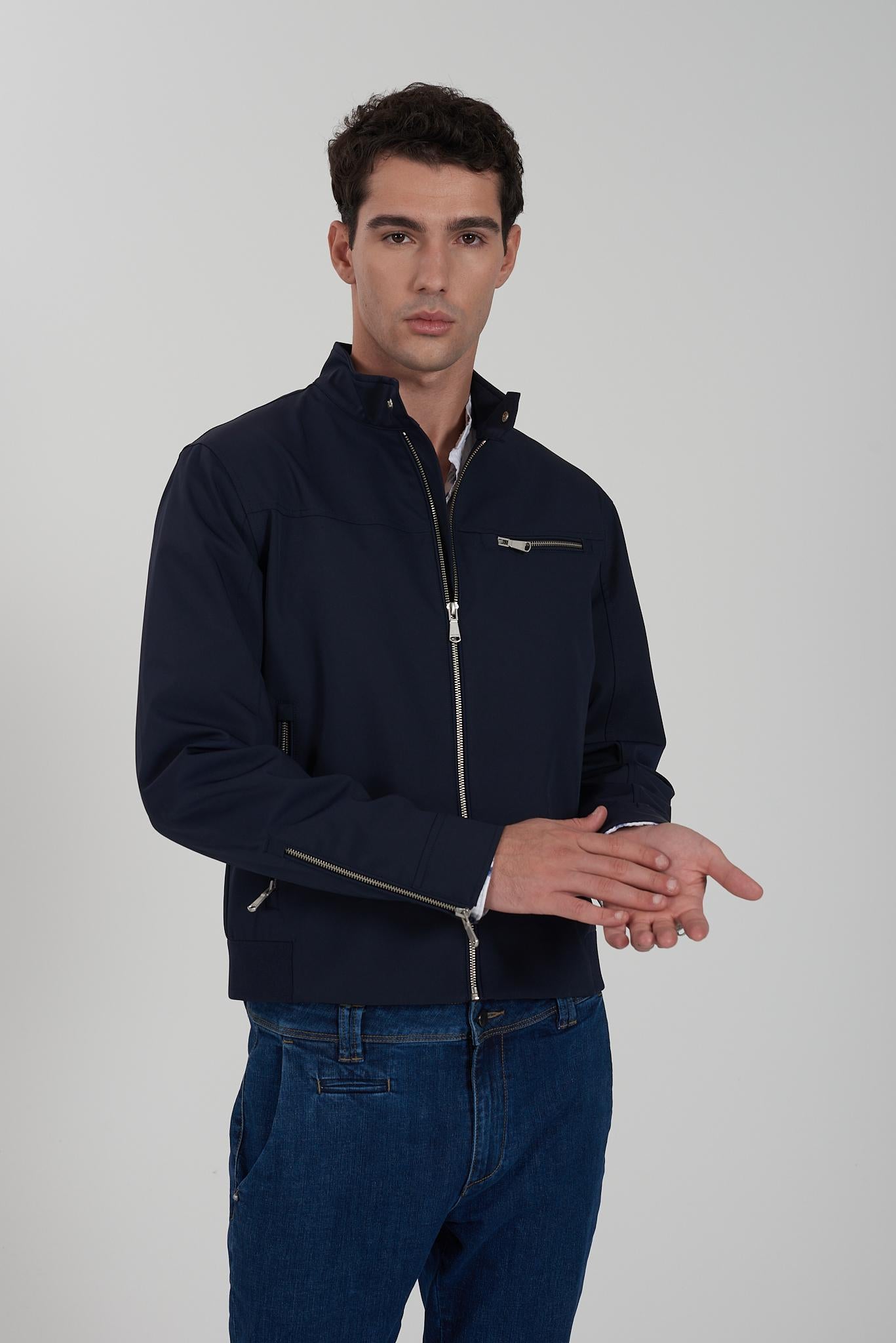 J505 YH00/0710 YES ZEE