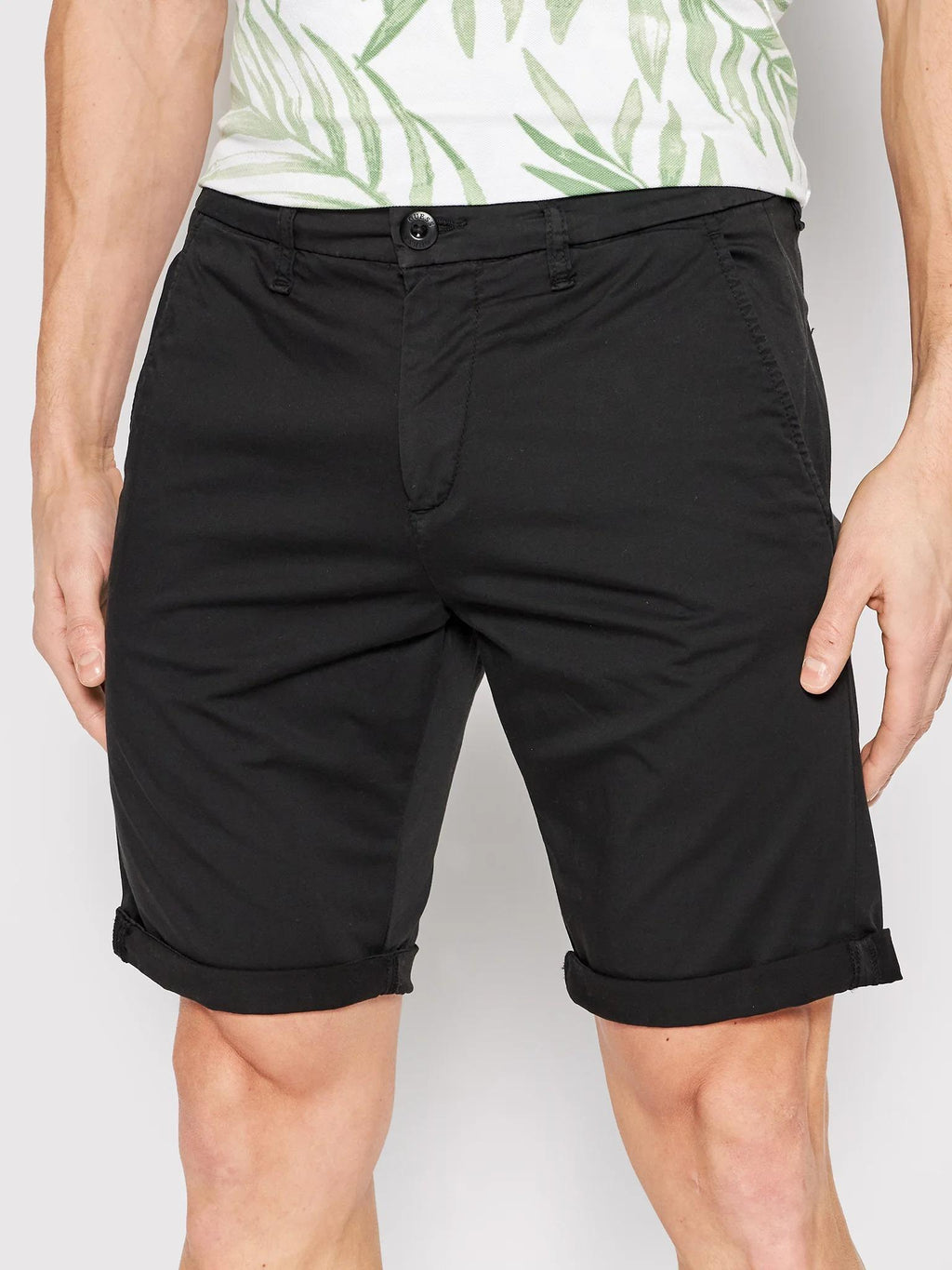 MYRON SHORT M2GD18WEHX3/JBLK GUESS