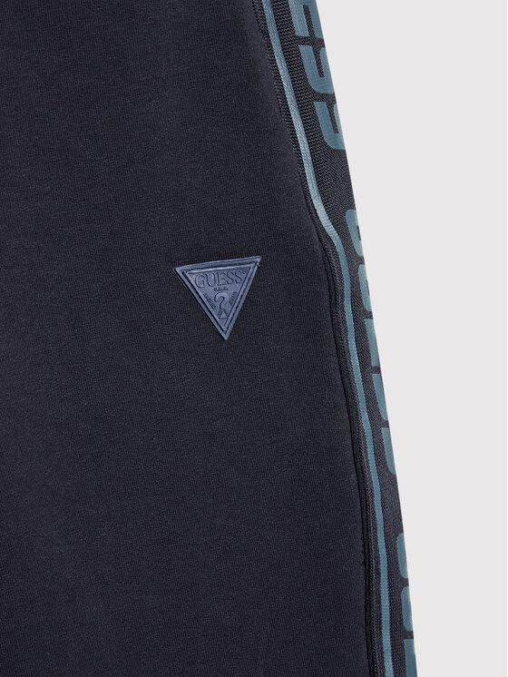 L2YQ48K6ZS1/G7V2 GUESS