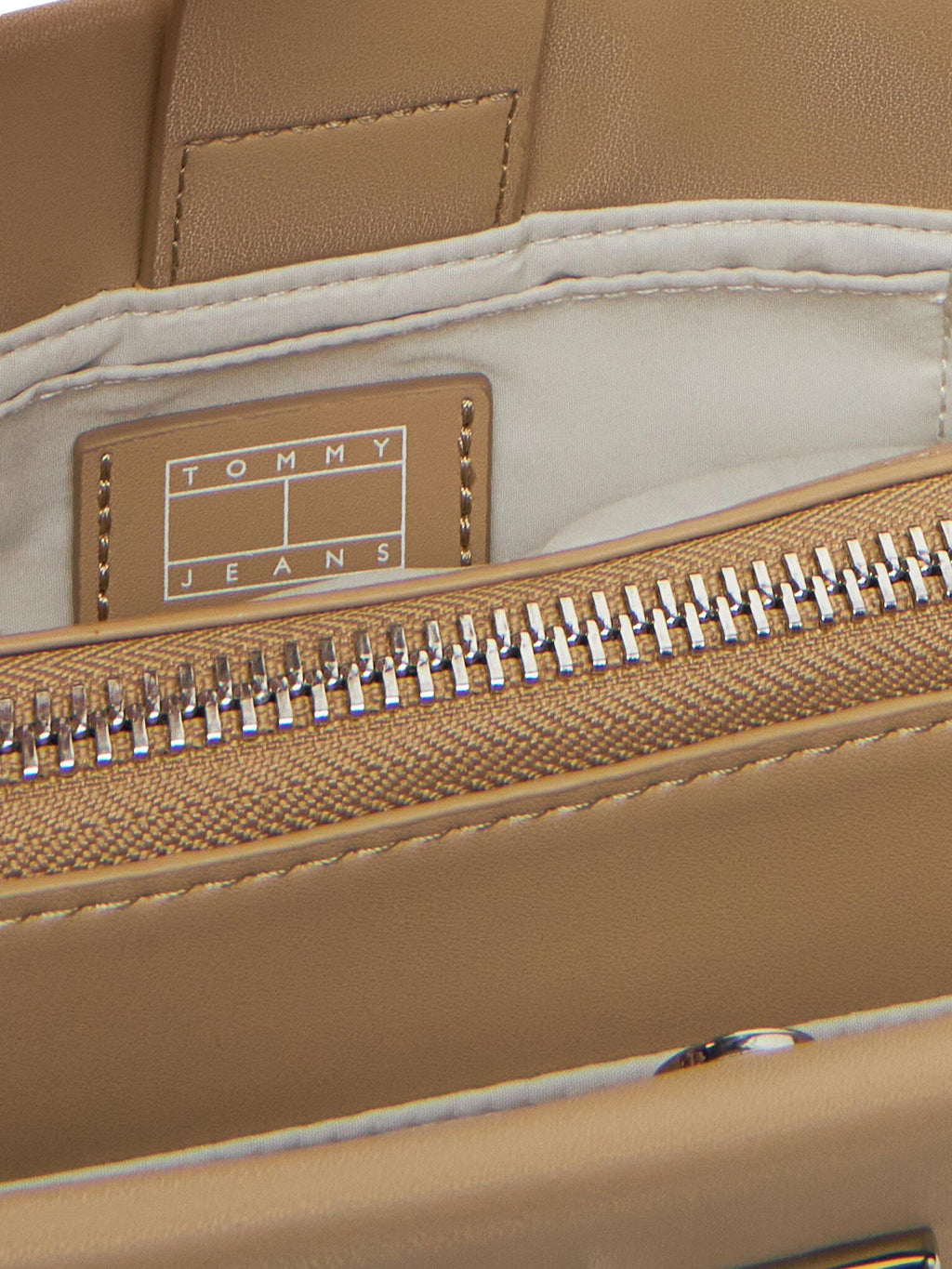 TJW AMERICAN COOL SHOULDER BAG AW0AW17295/ACT TOMMY HILFIGER