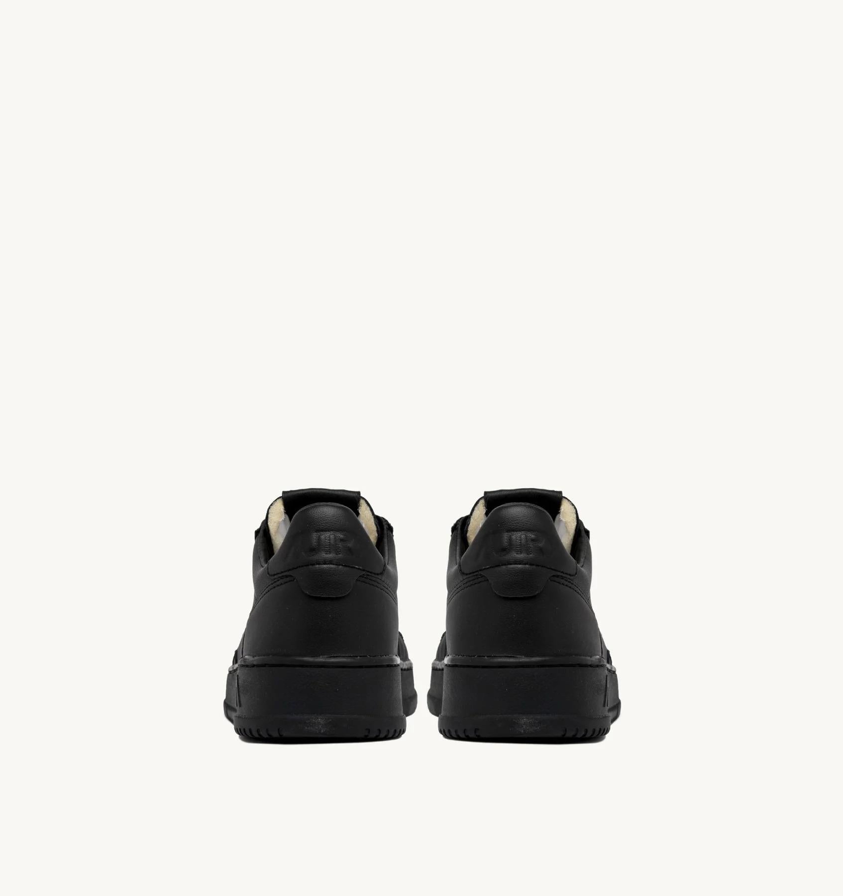 MEDALIST LOW NAPPA SUPER SOFT-NEO 