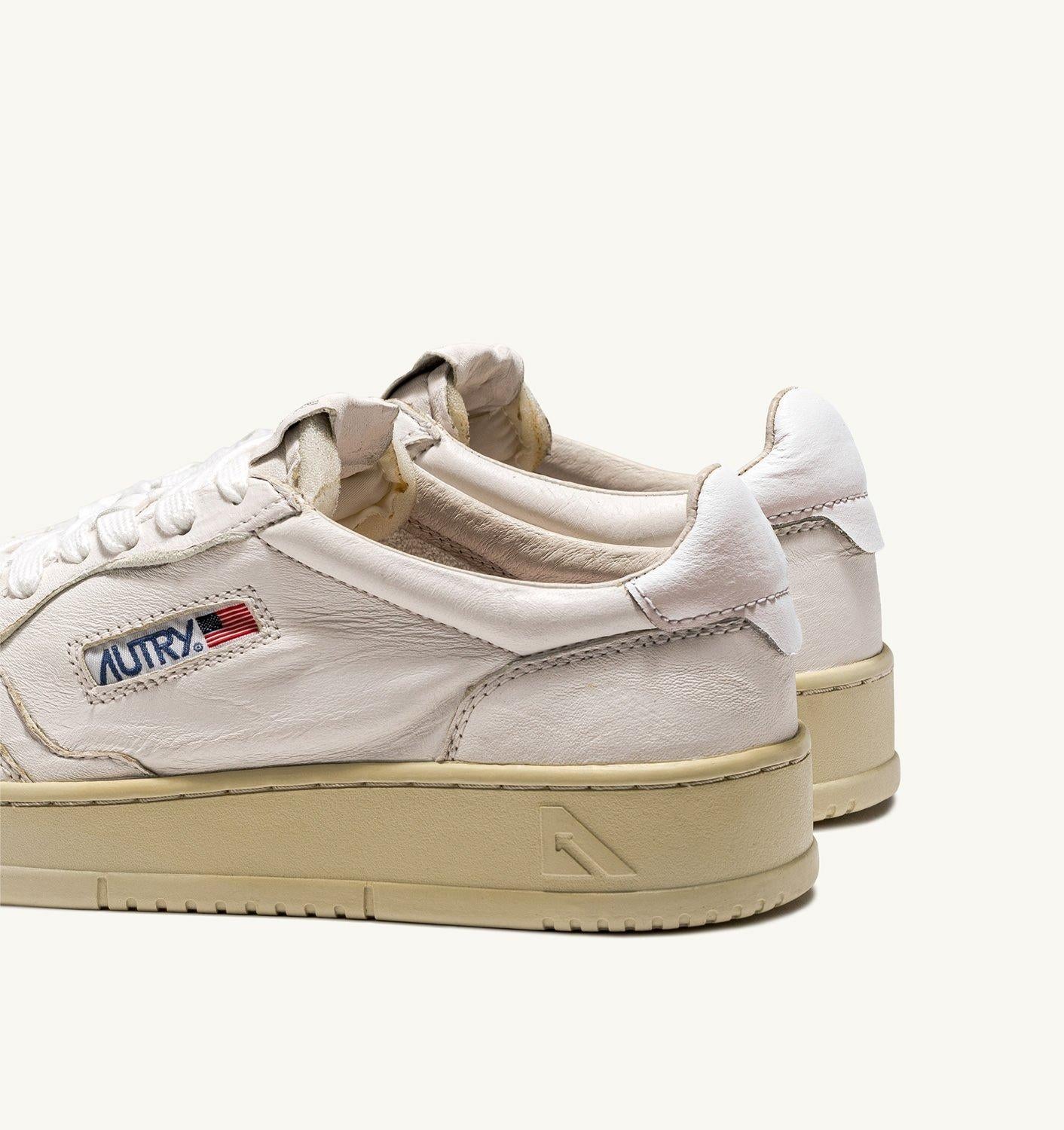 SNEAKERS MEDALIST LOW IN PELLE AULW/GG04 AUTRY