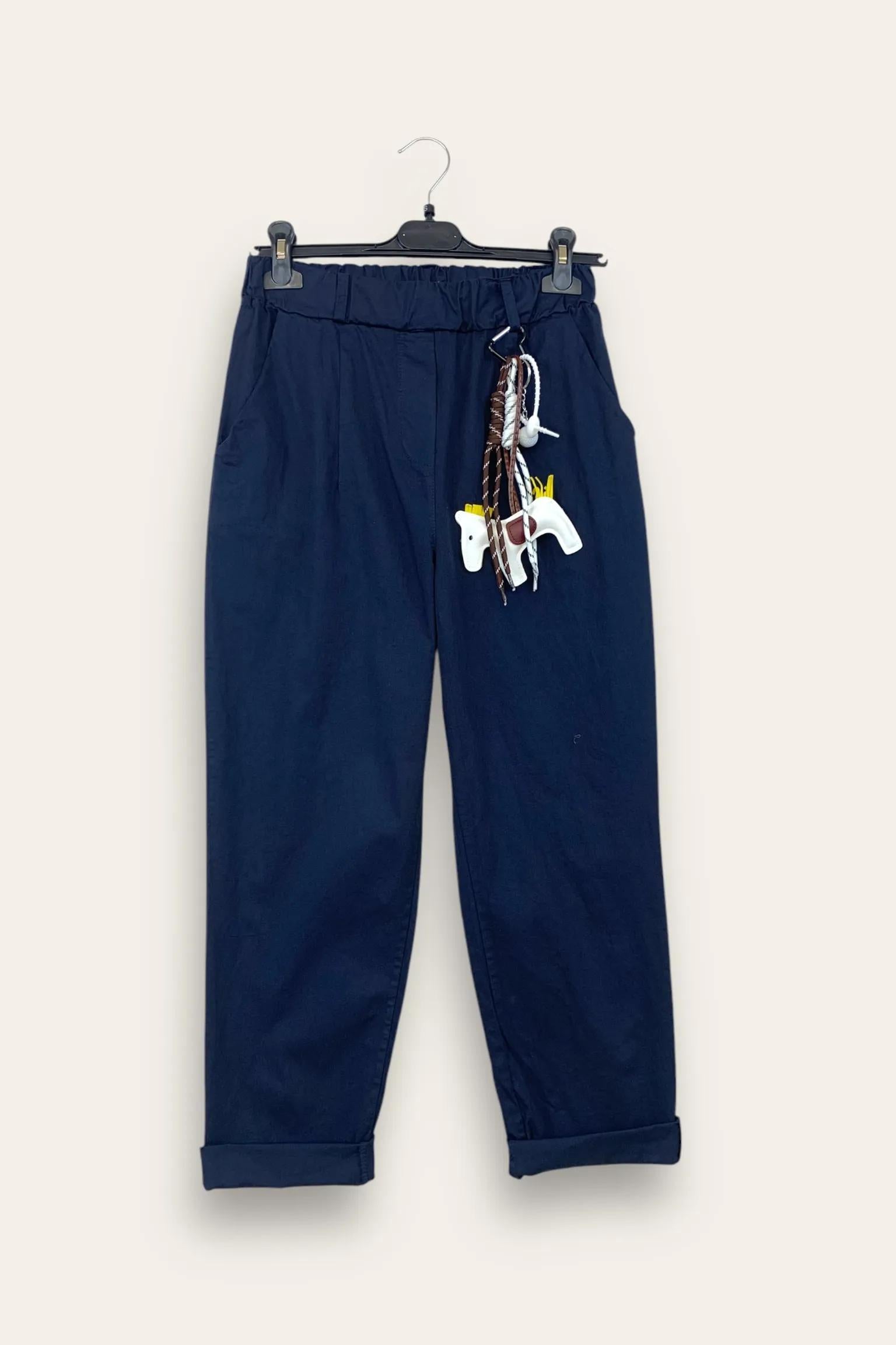 Pantalone baggy con elastico in vita e portachiavi 