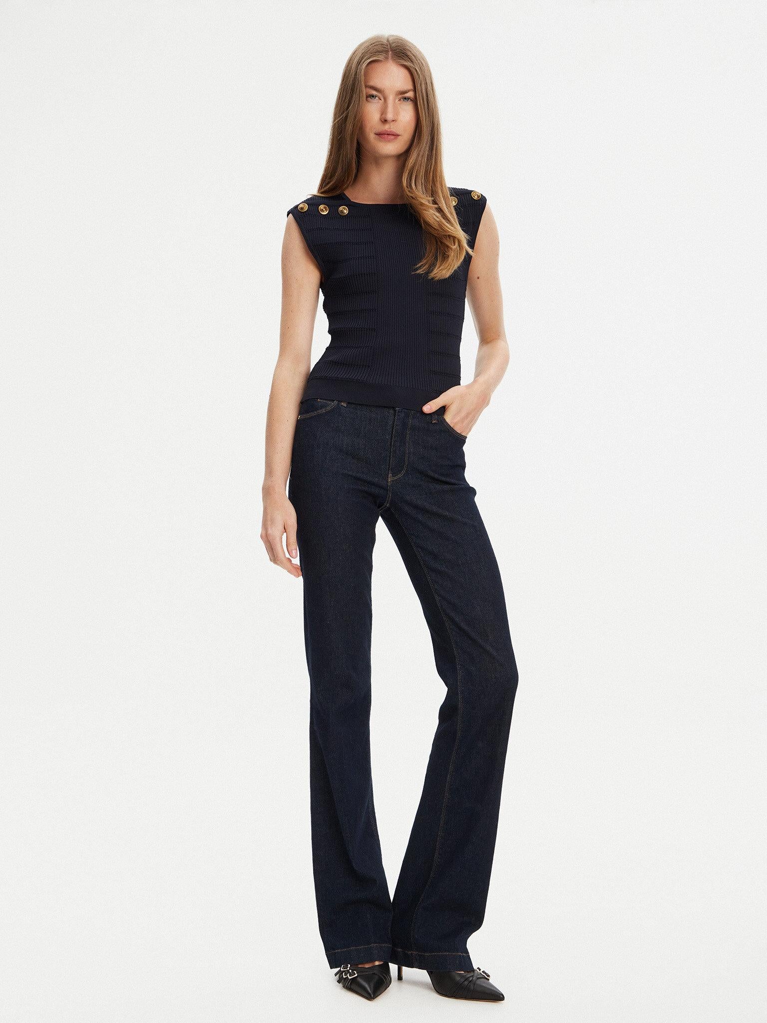 W5YR12Z0130/G7V2 GUESS