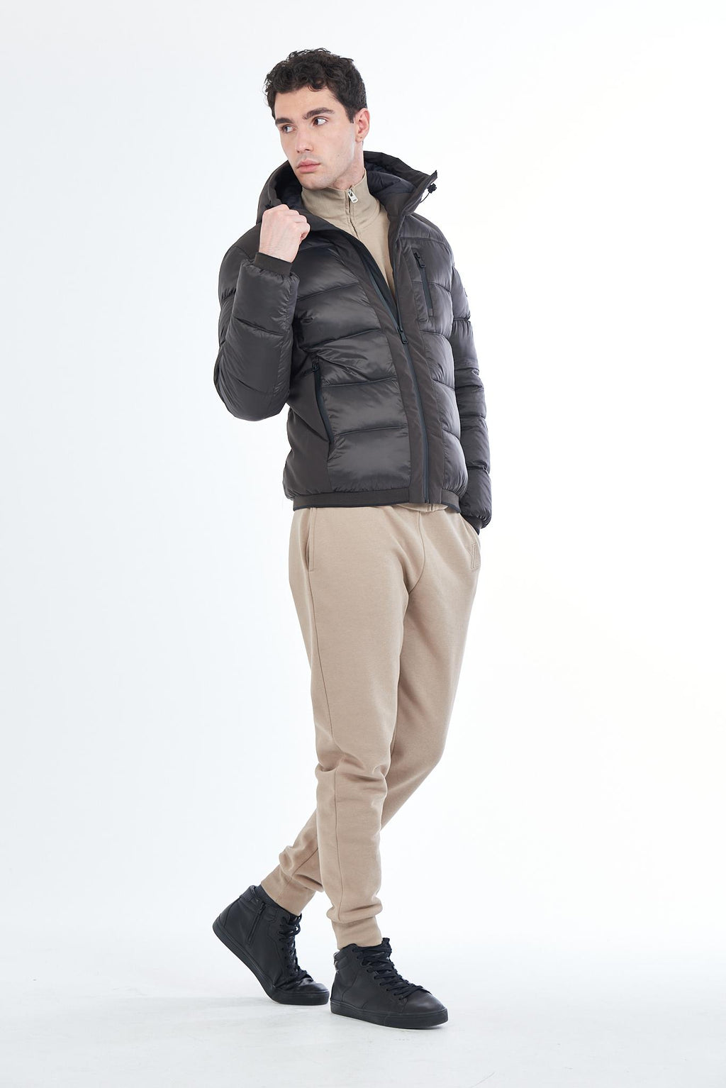 J870 O100/0801 YES ZEE