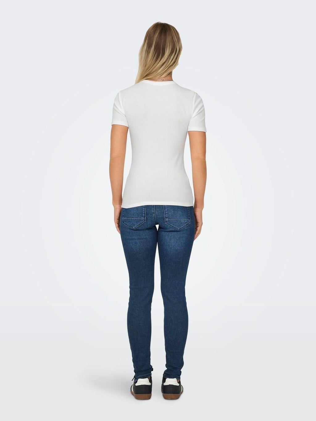 ONLEASY S/S O-NECK TOP BOX JRS 