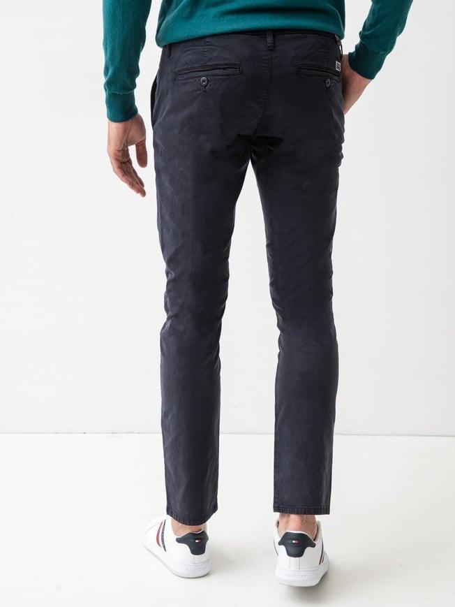 M4GB29WG3OA/G7V2 GUESS