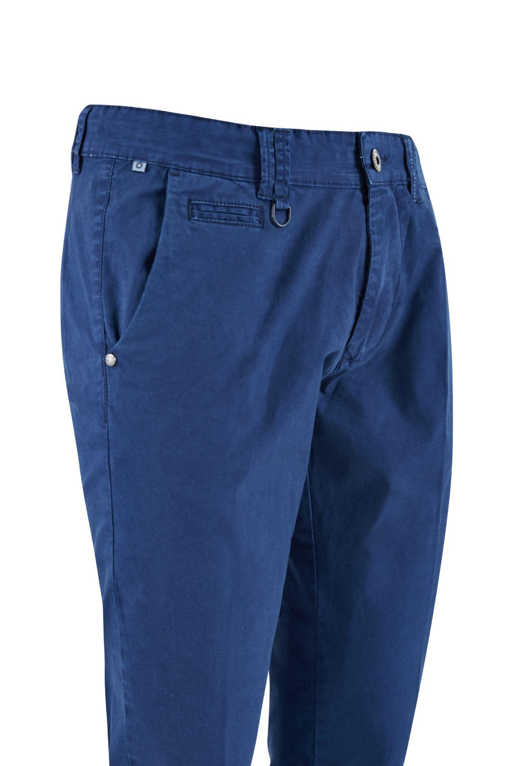 P630 PG00/0713 YES ZEE