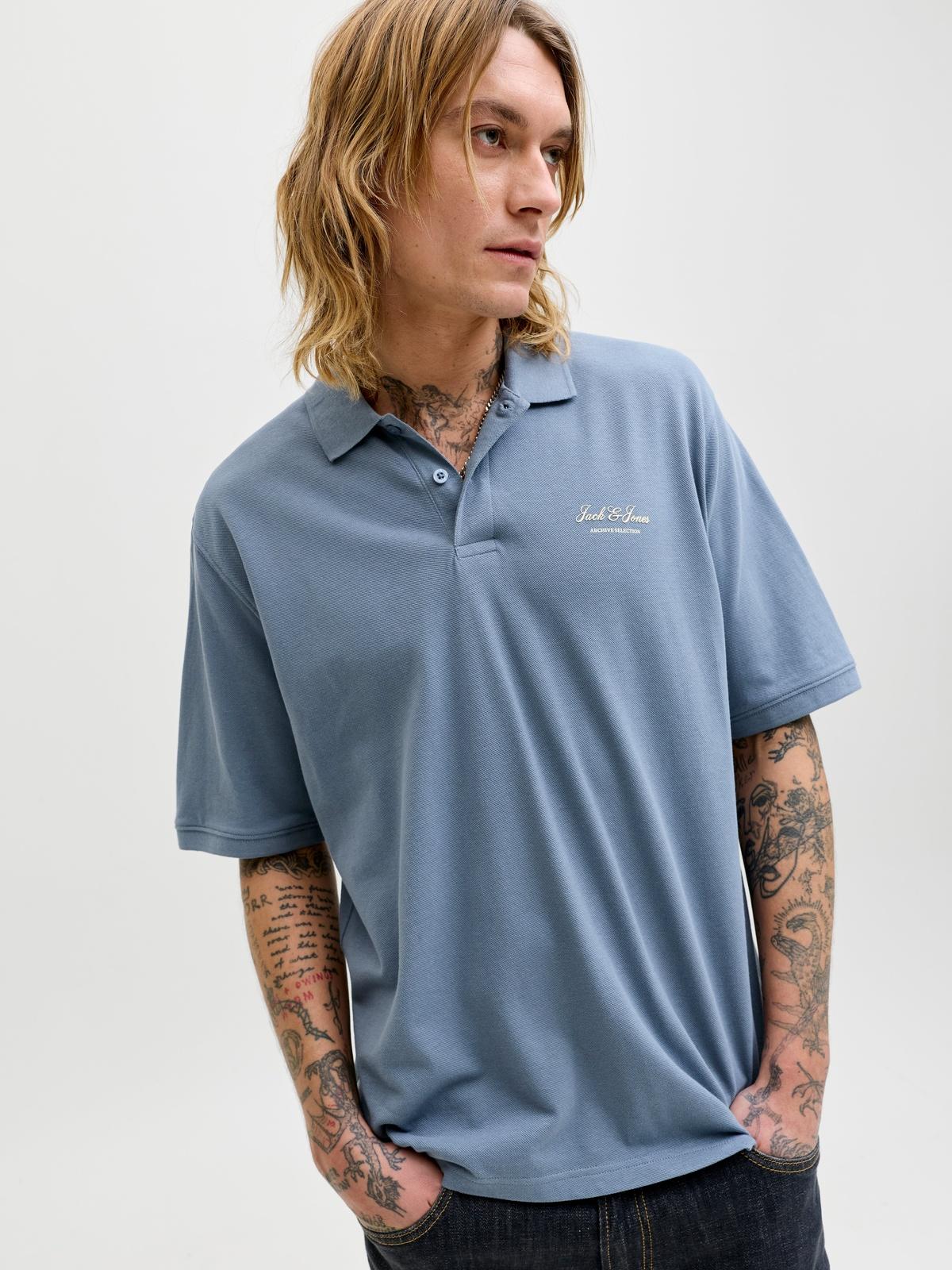 JJEARCHIVE GRAPHIC POLO SS LN 