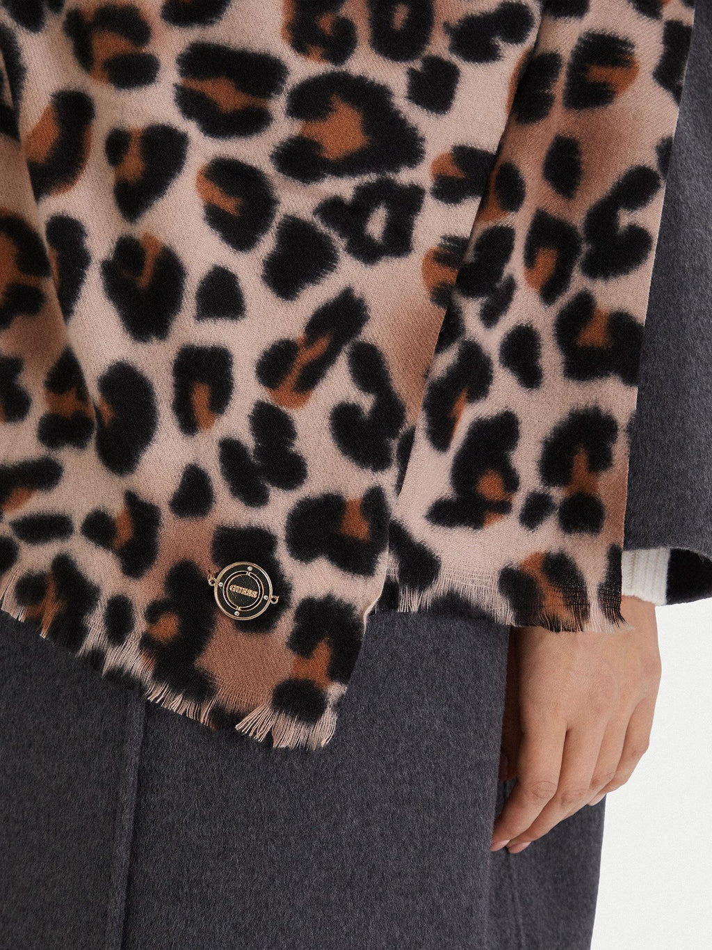 AW5409POL03/BLA GUESS