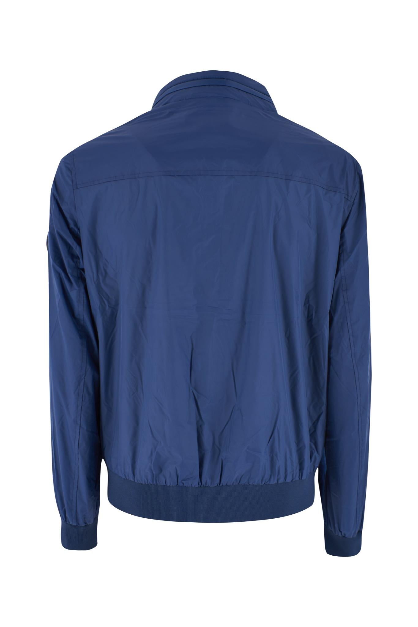 J542 QNJJ/0713 YES ZEE