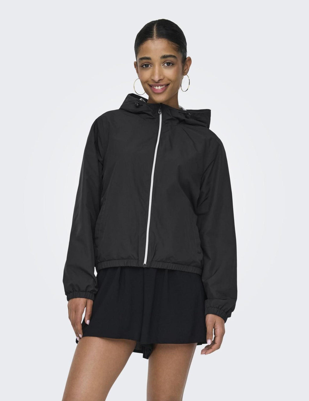 15319747/Black ONLY