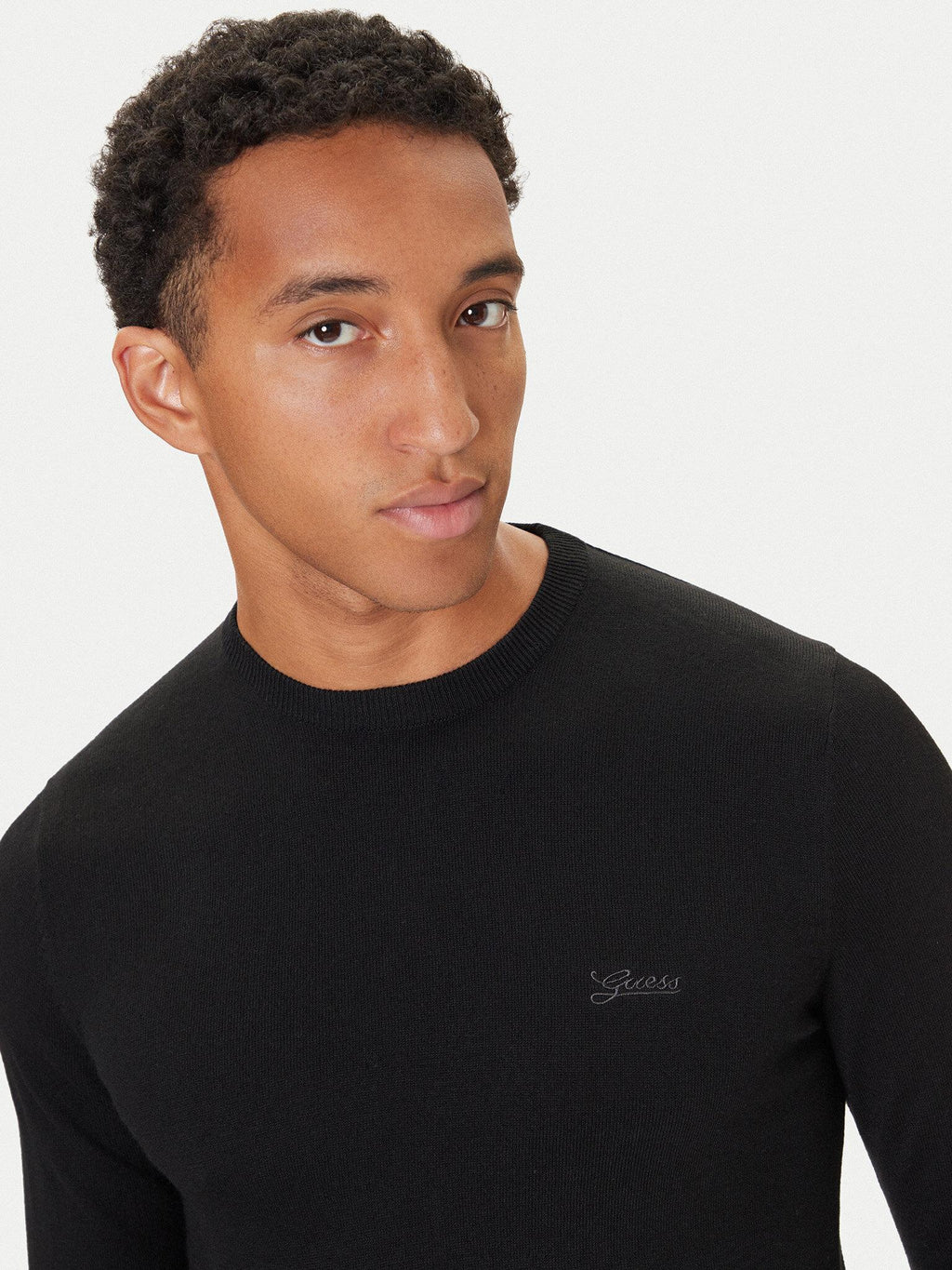 M5YR26Z0122/JBLK GUESS