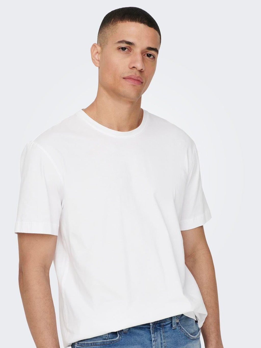 22025208/White ONLY&SONS