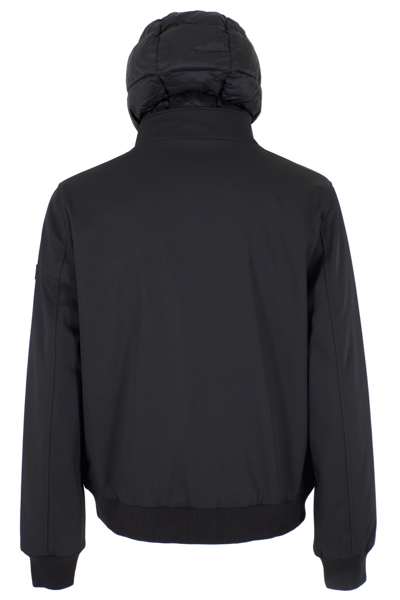 J831 KB00/0801 YES ZEE