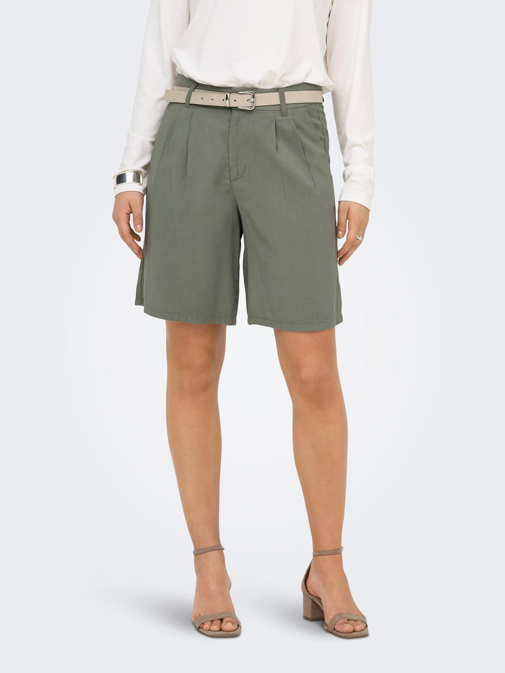 15364121/Smokey Olive ONLY