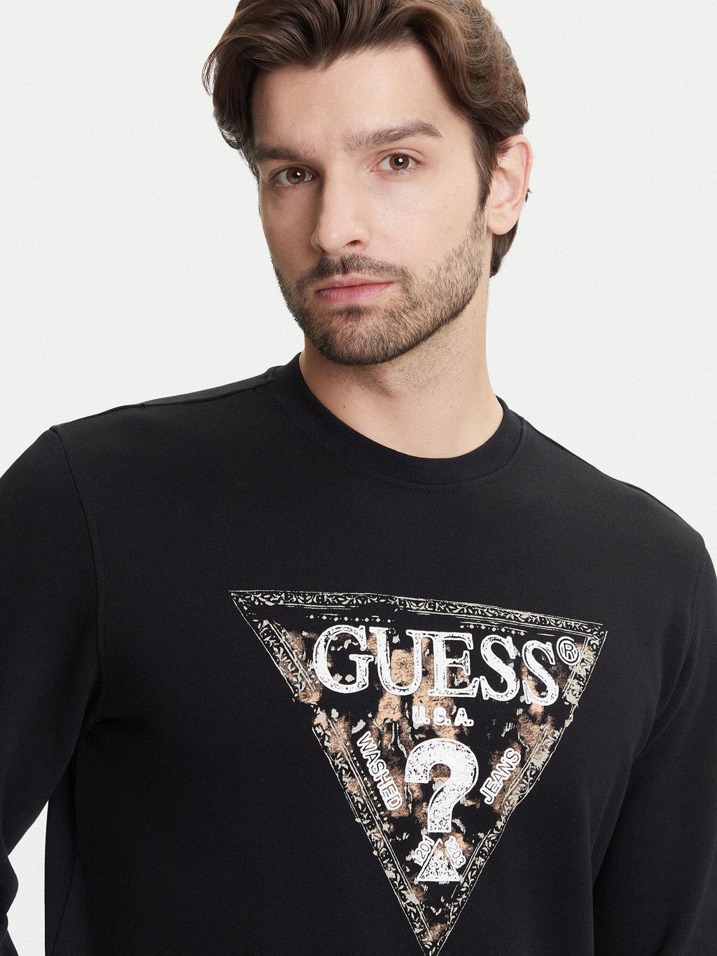 M5YQ05K68I4/JBLK GUESS
