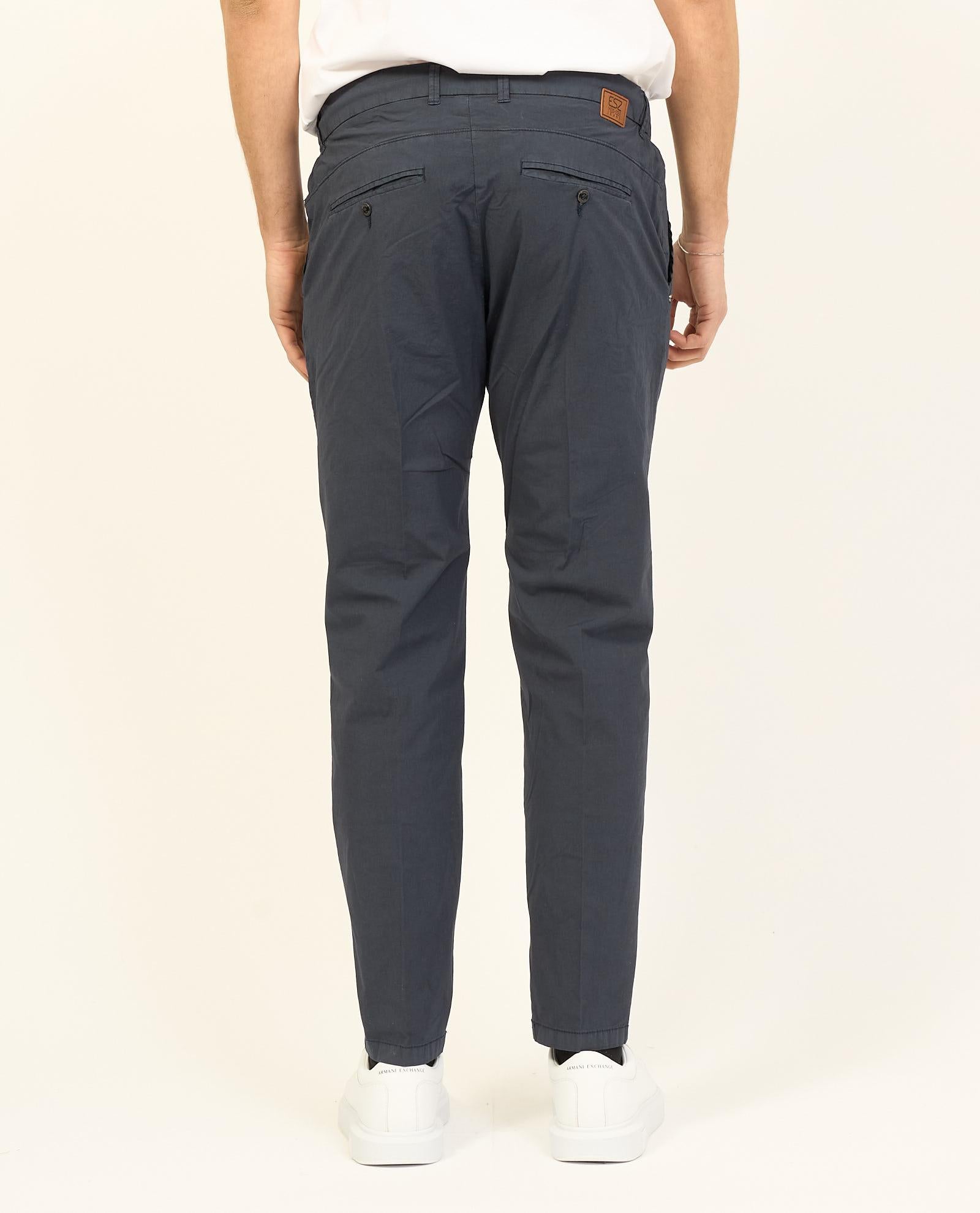 P698 WV00/0713 YES ZEE