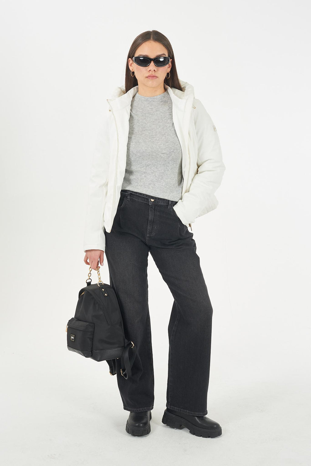 J028 M200/0157 YES ZEE