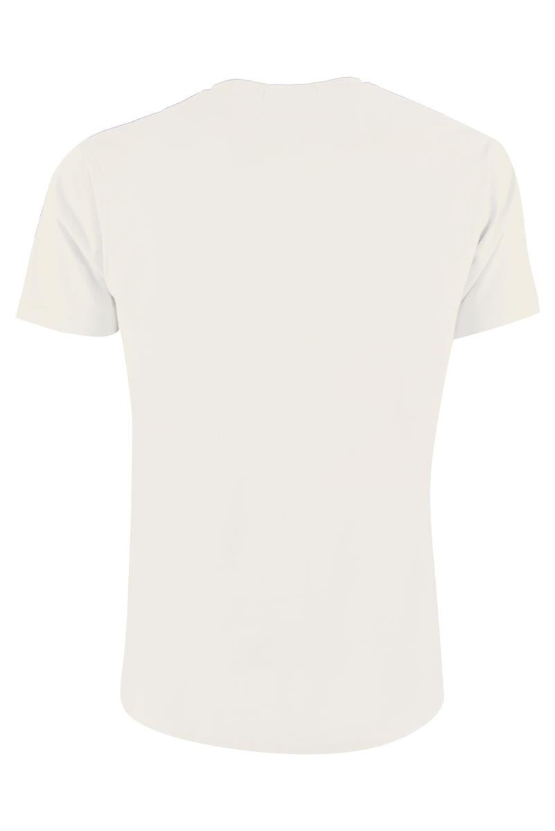 T780 TA00/0107 YES ZEE