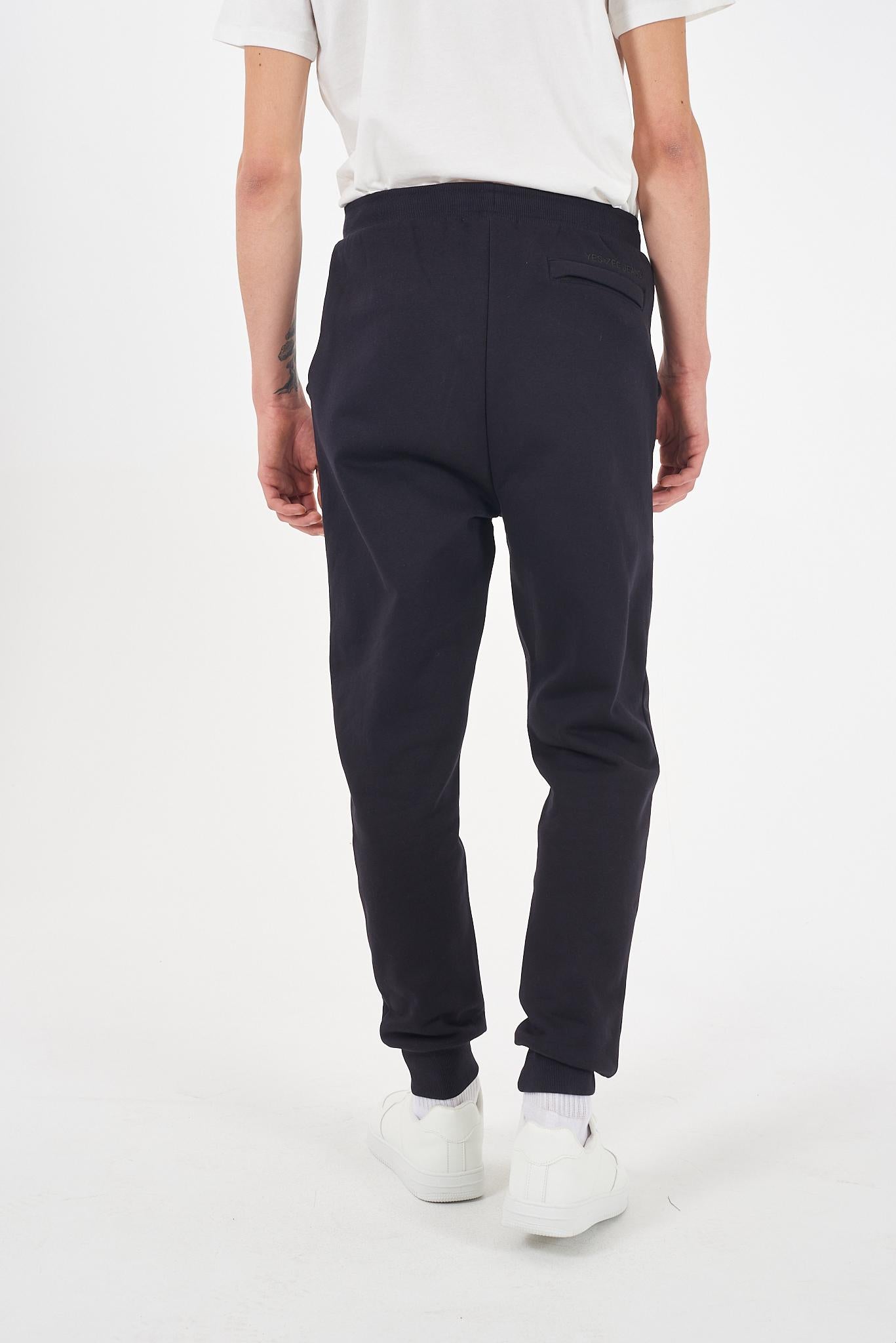 P668 CZ00/0801 YES ZEE