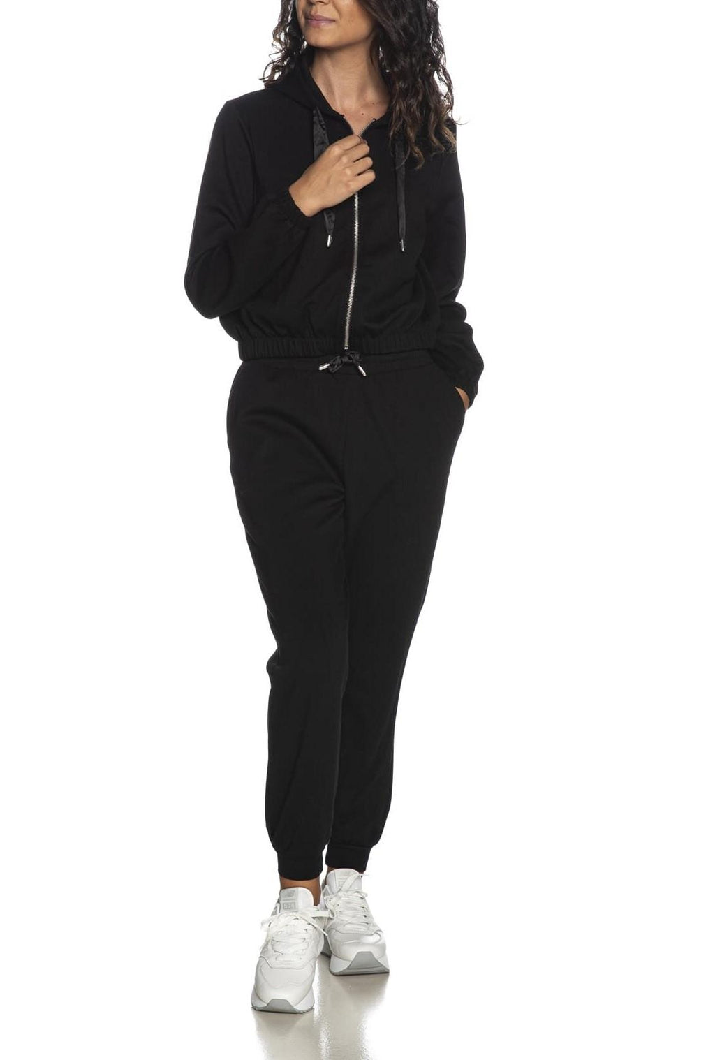 15303845/Black ONLY