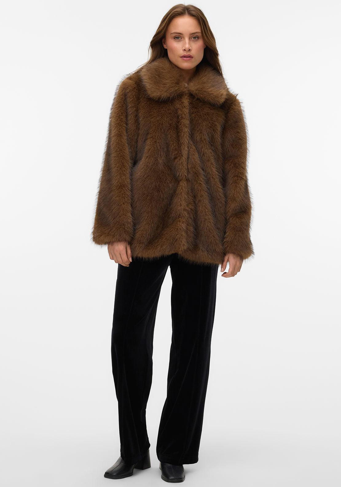 10333912/Emperador VERO MODA