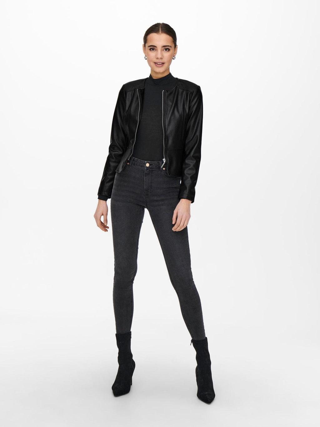 15242271/Black ONLY