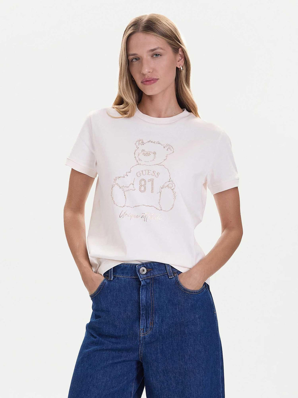 V5BI16K8FQ4/G1H6 GUESS