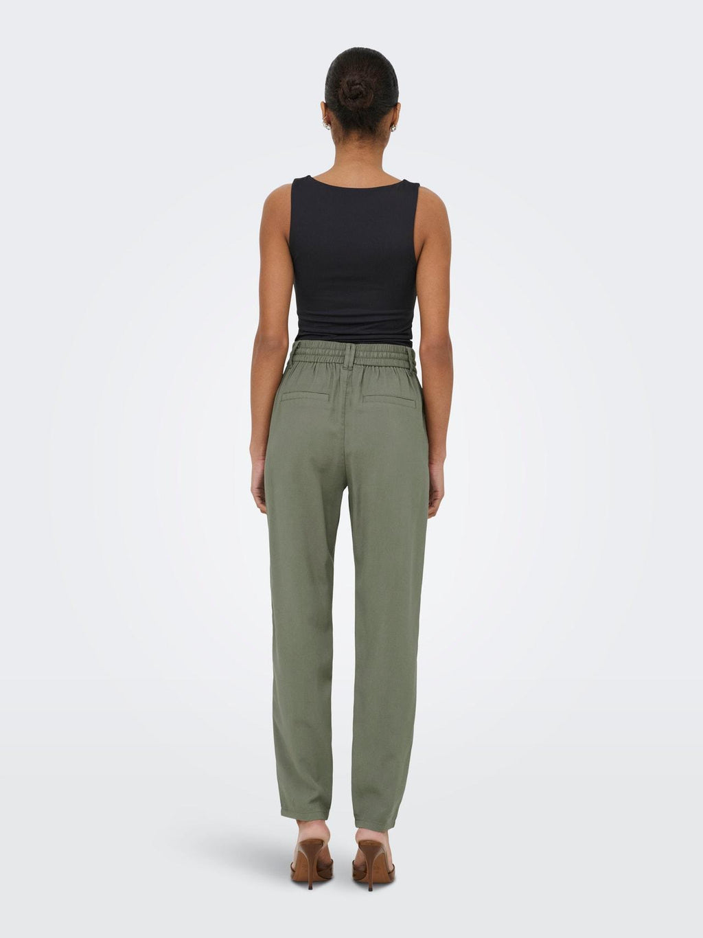 15342873/Smokey Olive ONLY