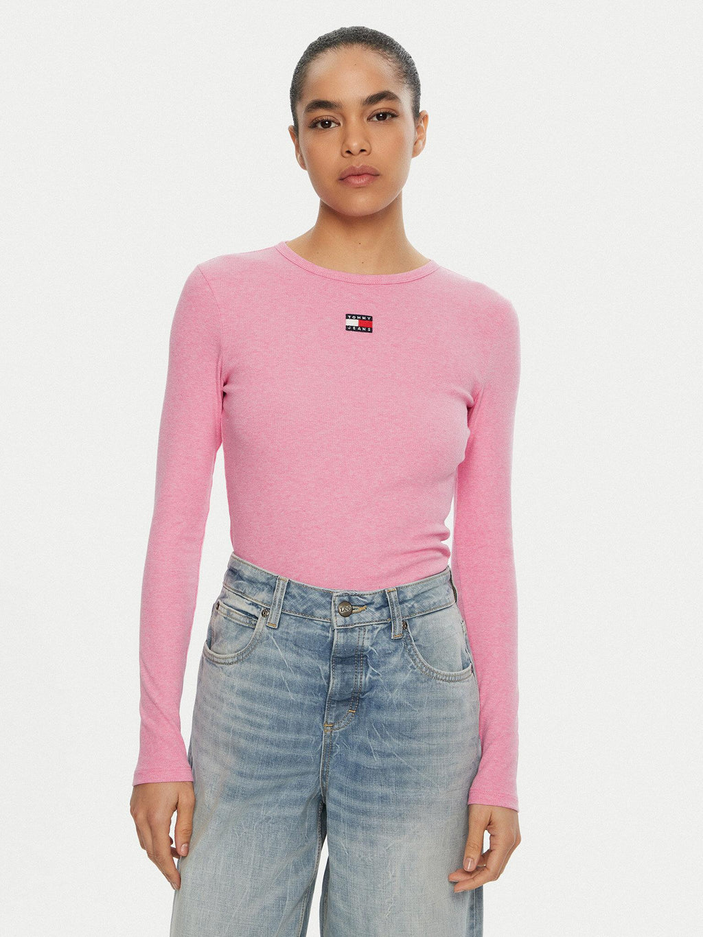 TJW SLIM LS BADGE TE DW0DW20178/TVW TOMMY JEANS