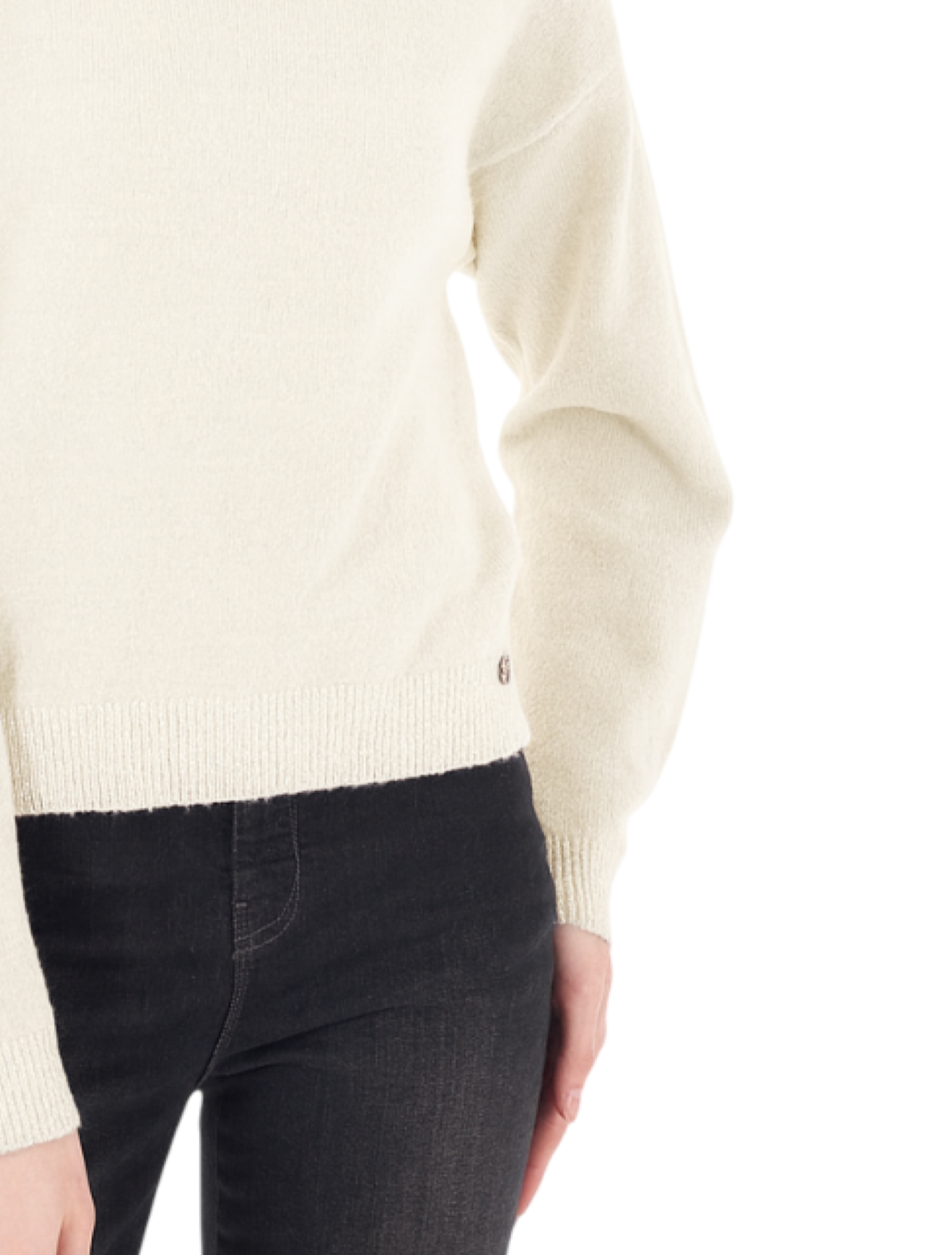 M003 BT00/0101 YES ZEE