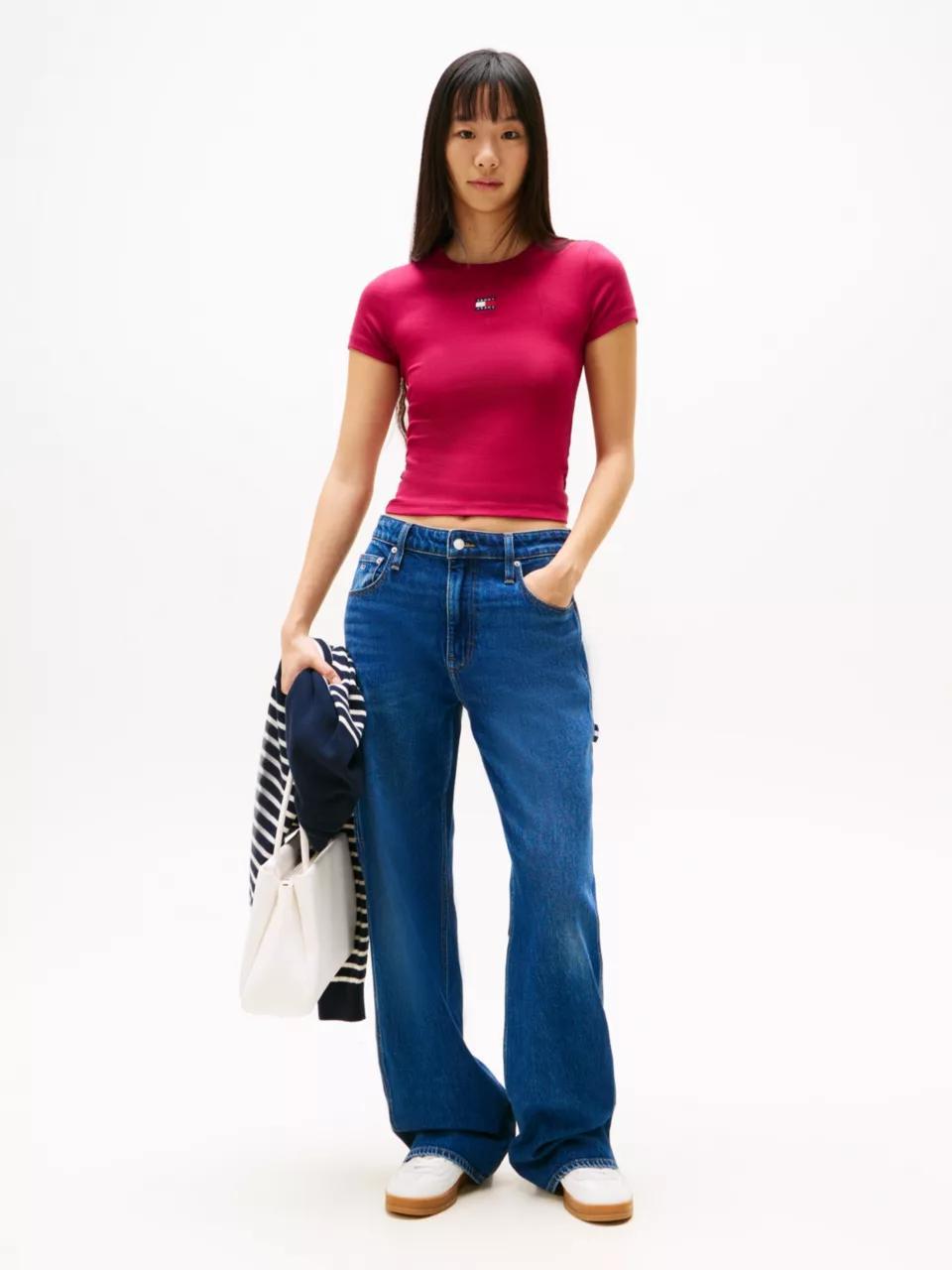 TJW SLIM BADGE RIB T DW0DW17881/XIP TOMMY JEANS