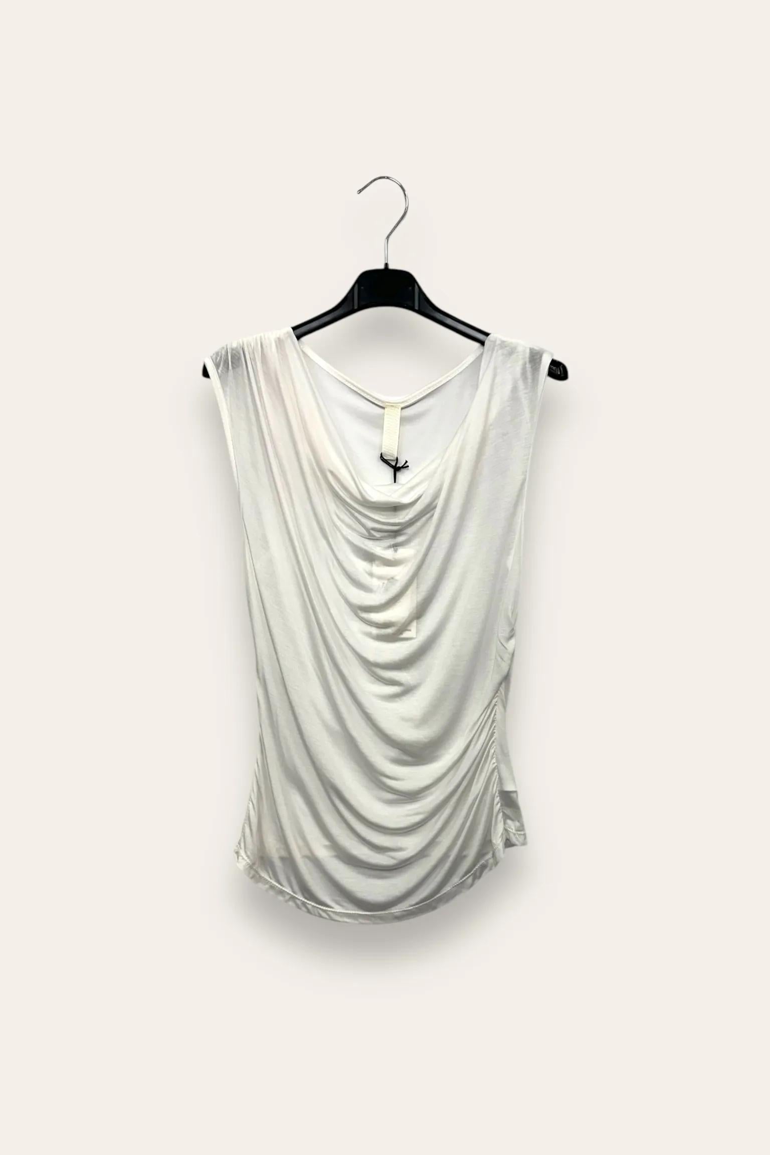 Canotta con scollo morbido e drappeggio sul fianco 