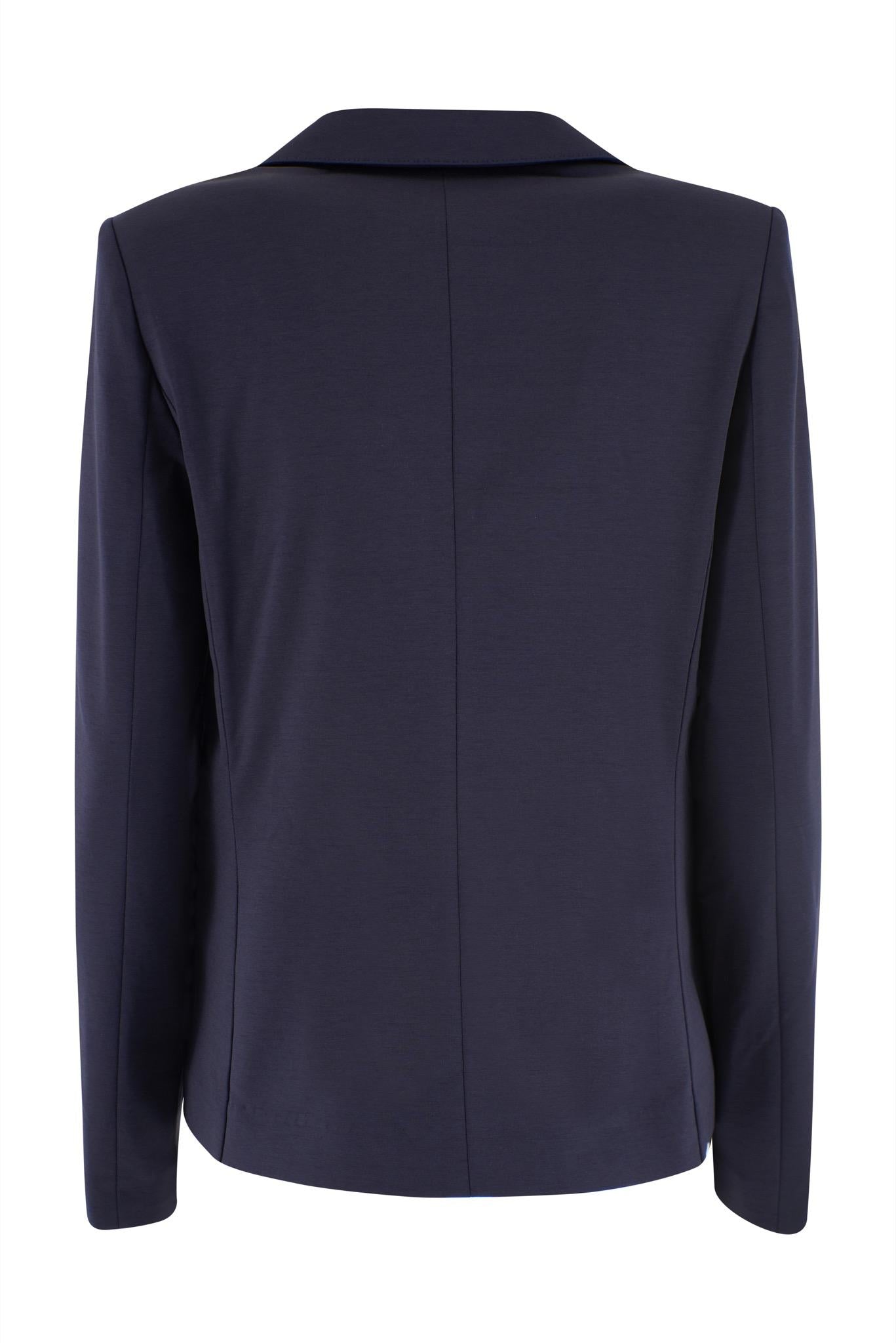 G404 KW00/0710 YES ZEE