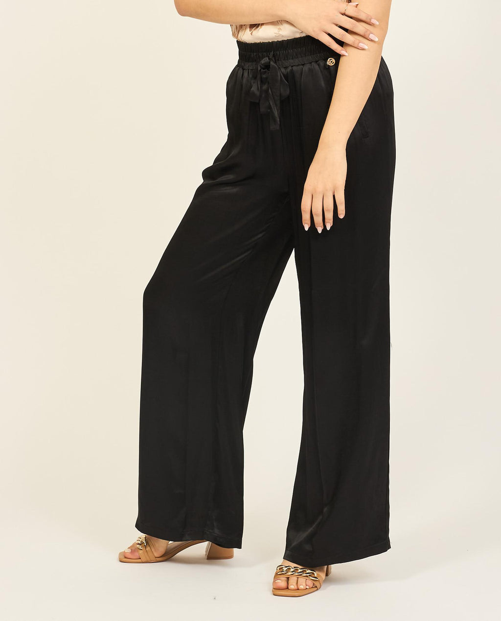 P372 EN00/0801 YES ZEE