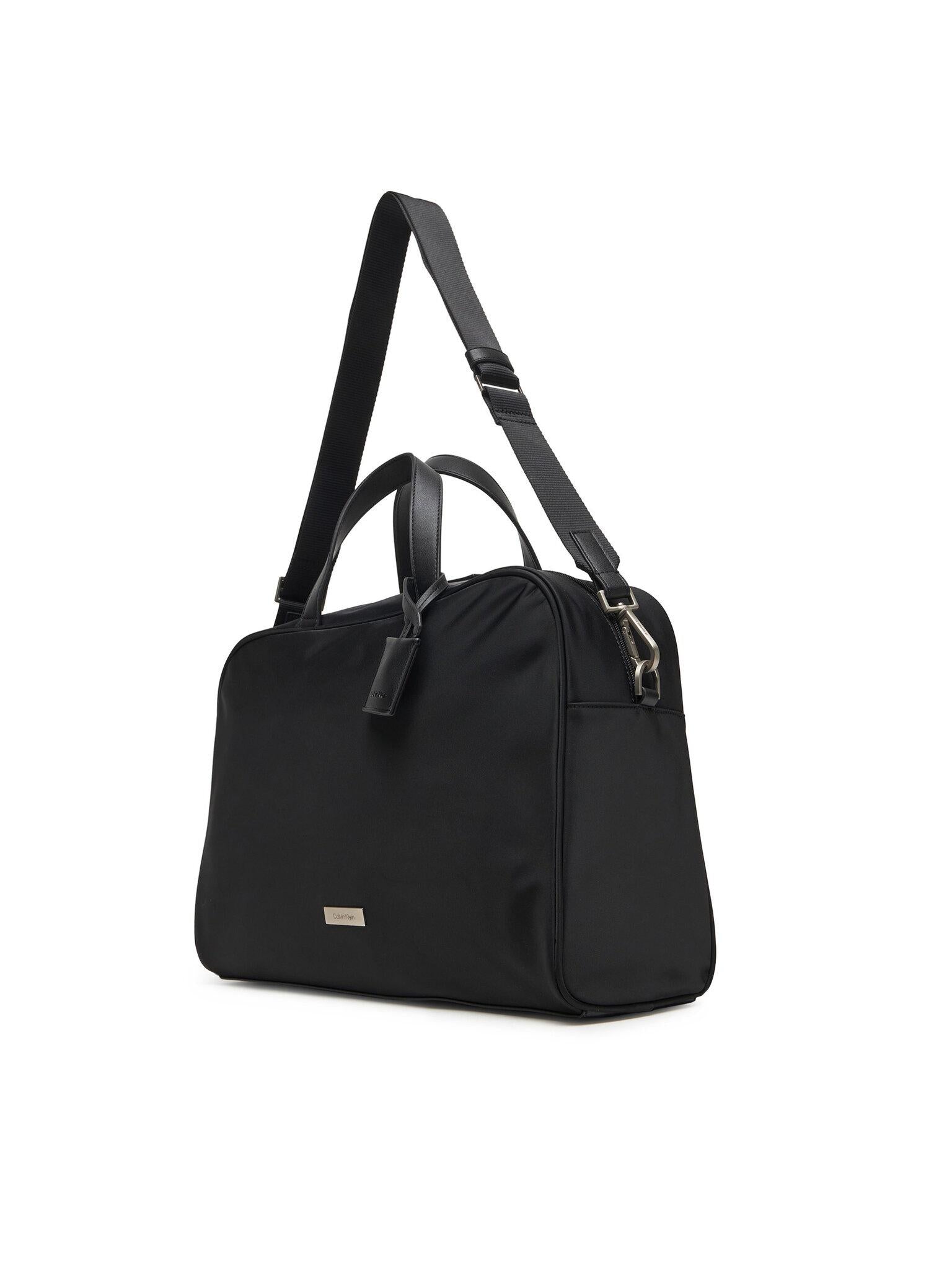 SLEEK LARGE COMMUTER 