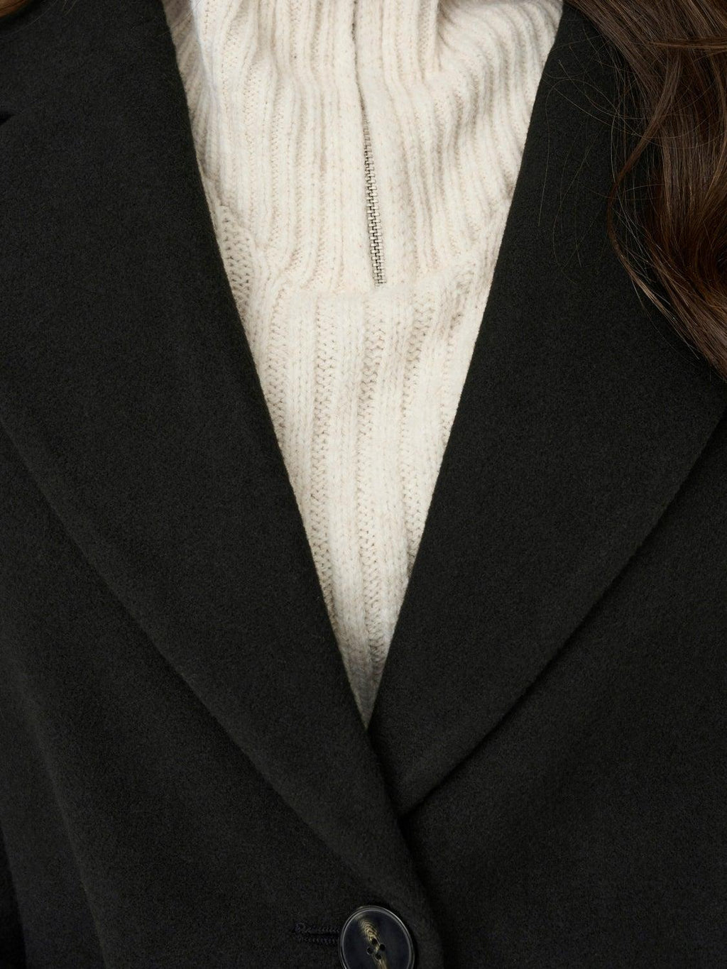 15285883/Black ONLY