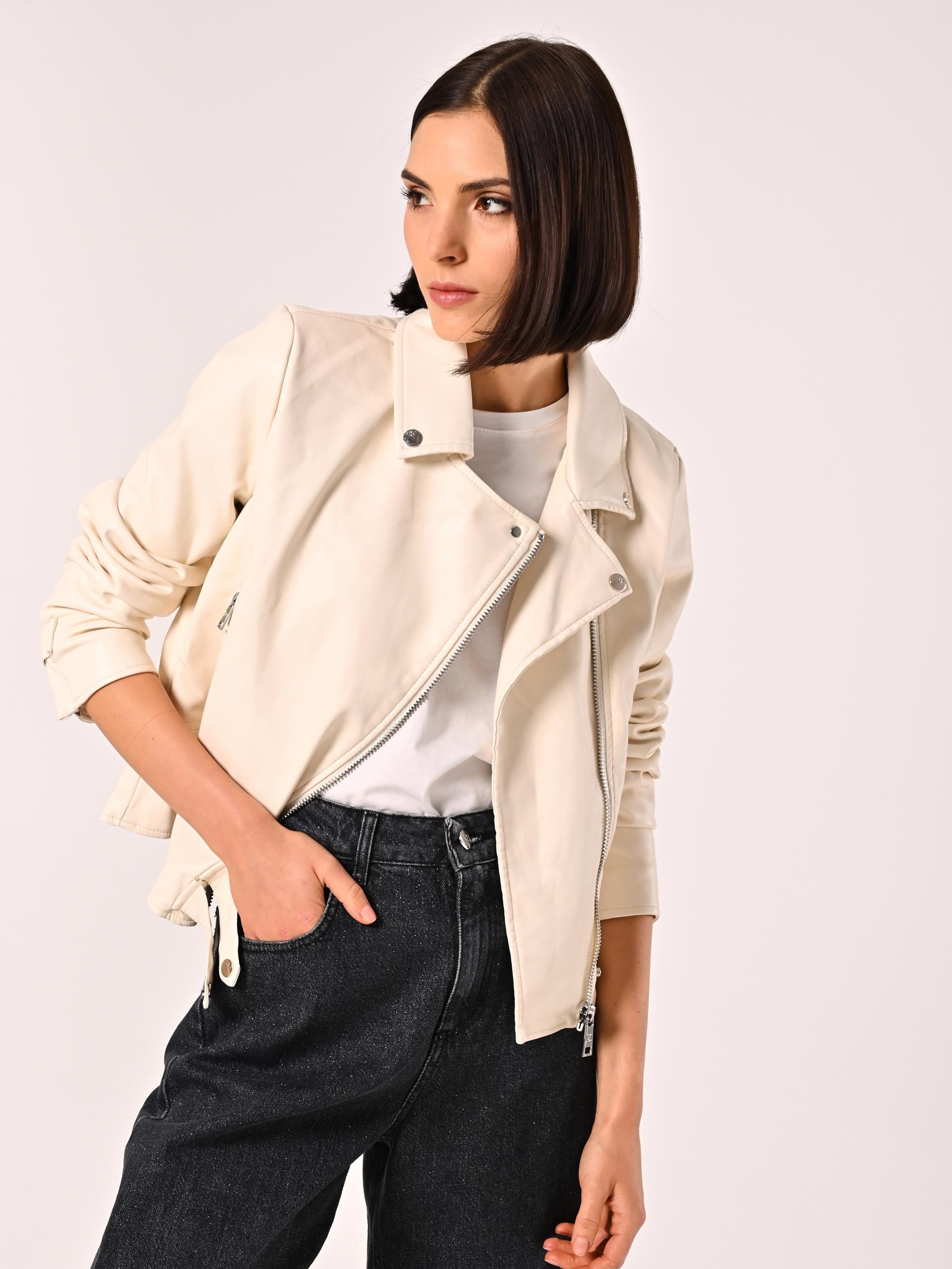 SS25STYLE06 GIUBB CORTO CHIODO 
