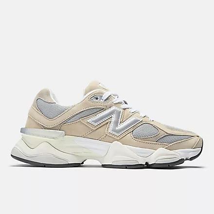 New Balance SNEAKERS 9060 IN PELLE E TESSUTO MULTICOLOR 