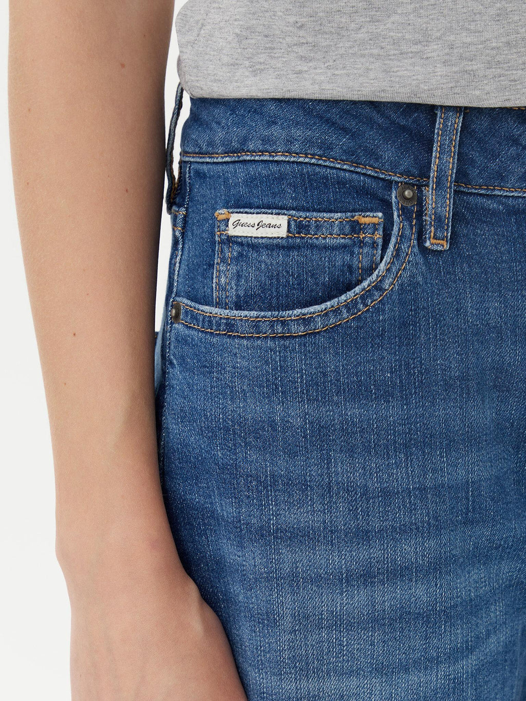 W5YA0OD0021/GJGM GUESS