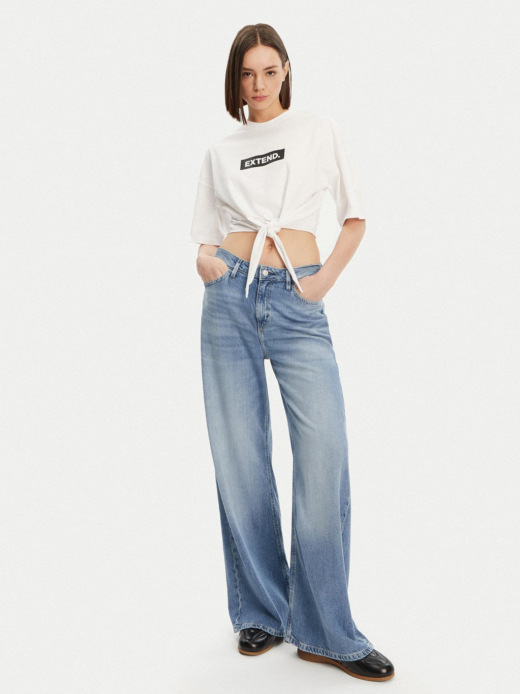 15343356/Bright White ONLY