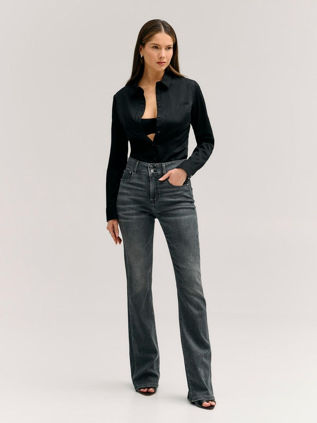 W6RA3ID6921/TOKG GUESS