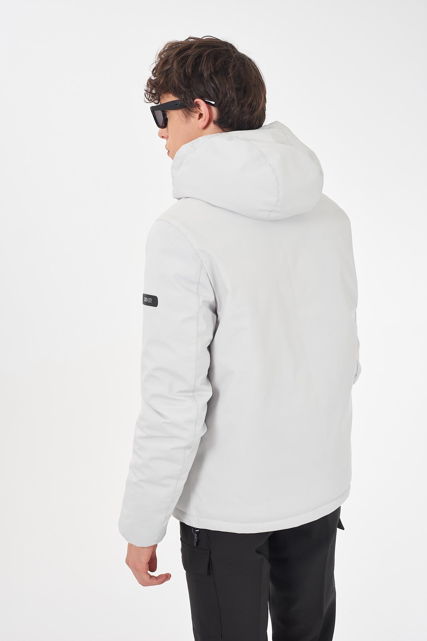 J824 B500/0124 YES ZEE